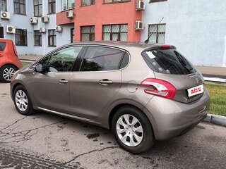 2014 Peugeot 208 I, бежевый, 600000 рублей, вид 4