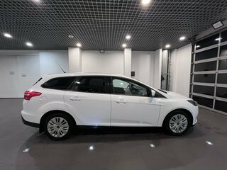 2016 Ford Focus III Рестайлинг, белый, 900000 рублей, вид 2