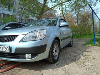 2009 Kia Rio II, серебристый, 600000 рублей, вид 1