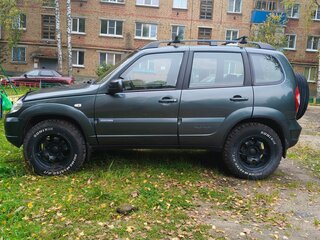 2013 Chevrolet Niva I Рестайлинг, зелёный, 700000 рублей, вид 4