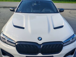 2018 BMW 5 серии 540i VII (G30/G31/G38), белый, 3000000 рублей, вид 1