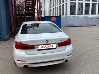 2019 BMW 5 серии 520d VII (G30/G31/G38), белый, 4200000 рублей, вид 4