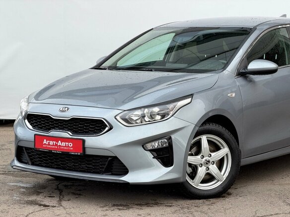 2020 Kia Ceed III, серый, 1670000 рублей - вид 1