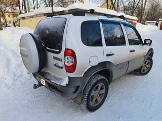 2016 Chevrolet Niva I Рестайлинг, белый, 750000 рублей, вид 3