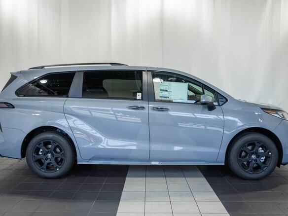 2026 Toyota Sienna IV, серый, 10548894 рублей - вид 1