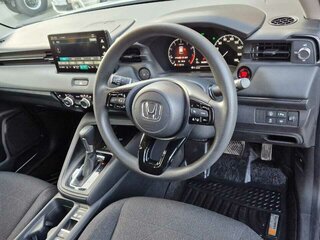 2021 Honda Vezel II, белый, 2550000 рублей, вид 3