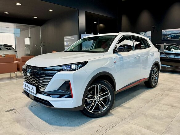 2025 Changan UNI-S I, белый, 3179900 рублей