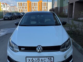 2017 Volkswagen Polo V Рестайлинг, белый, 750000 рублей, вид 1