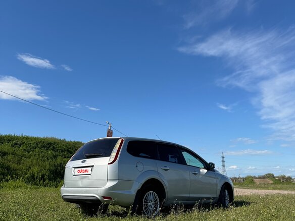 2011 Ford Focus II Рестайлинг, серебристый, 600000 рублей - вид 9