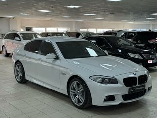 2013 BMW 5 серии 528i xDrive VI (F10/F11/F07), белый, 1499000 рублей, вид 4