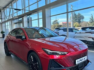 2024 Changan UNI-V I, красный, 3189900 рублей, вид 2