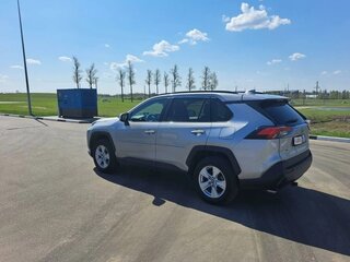 2019 Toyota RAV4 V (XA50), серебристый, 3100000 рублей, вид 2