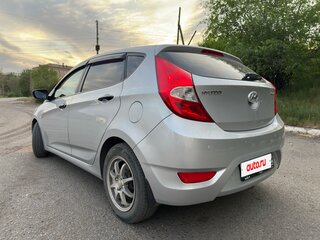 2012 Hyundai Solaris I, серебристый, 685000 рублей, вид 5