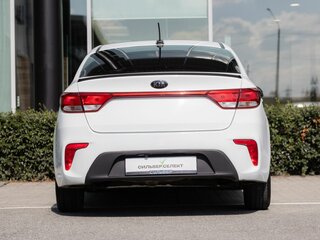 2019 Kia Rio IV, белый, 1220000 рублей, вид 4