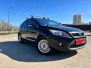 2011 Ford Focus II Рестайлинг, чёрный, 850000 рублей, вид 2