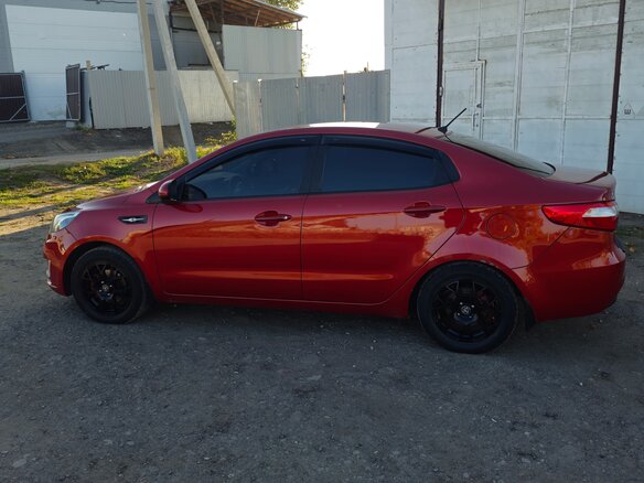 2013 Kia Rio III, красный, 899999 рублей - вид 3