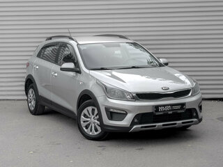 2019 Kia Rio X-Line IV, серебристый, 1500000 рублей, вид 3