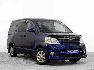 Toyota Noah I (R60)