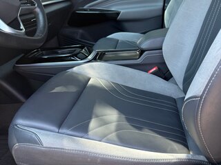 2022 Volkswagen ID.4 X, серый, 3530000 рублей, вид 4