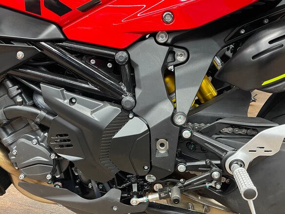 2026 QJMotor SRK 921, чёрный, 1090000 рублей - вид 13
