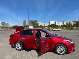 2021 Kia Rio IV Рестайлинг, красный, 1600000 рублей, вид 3