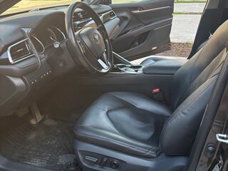 2018 Toyota Camry VIII (XV70), серый, 2560000 рублей, вид 4
