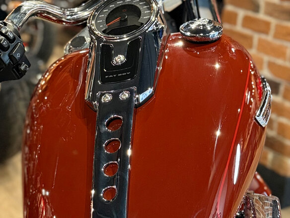 2024 Harley-Davidson Fat Boy, красный, 3400000 рублей - вид 9