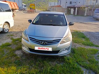 2014 Hyundai Solaris I Рестайлинг, серебристый, 580000 рублей, вид 1
