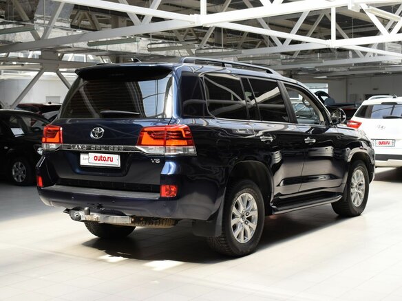 2017 Toyota Land Cruiser 200 Series Рестайлинг 2, синий, 5750000 рублей - вид 7