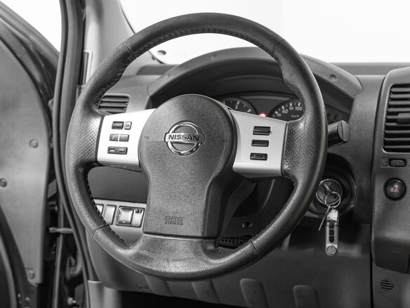 2007 Nissan Navara (Frontier) III (D40), чёрный - вид 7