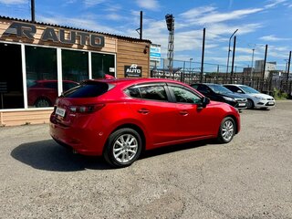 2017 Mazda Axela III Рестайлинг, красный, 1399000 рублей, вид 5