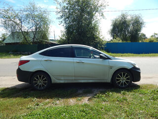 2014 Hyundai Solaris I Рестайлинг, белый, 500000 рублей, вид 2