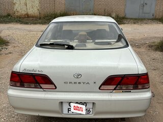 1999 Toyota Cresta V (X100) Рестайлинг, белый, 900000 рублей, вид 2