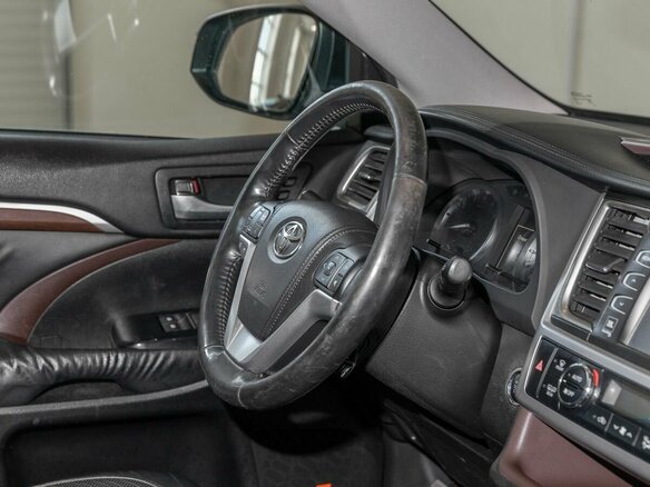 2015 Toyota Highlander III (XU50), серебристый, 2300000 рублей - вид 10