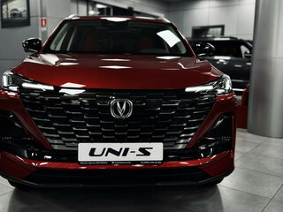 2026 Changan UNI-S I, красный, 3179900 рублей, вид 2