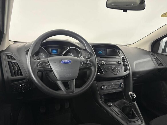 2017 Ford Focus III Рестайлинг, белый, 1025000 рублей - вид 8