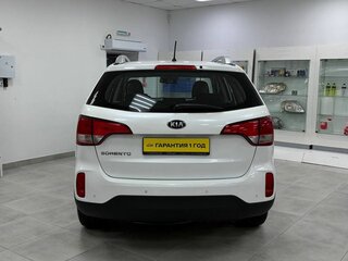 2014 Kia Sorento II Рестайлинг, белый, 1800000 рублей, вид 3