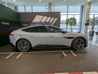 2026 Avatr 12, синий, 8690000 рублей, вид 4