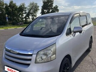 2007 Toyota Noah II (R70), серый, 1300000 рублей, вид 1