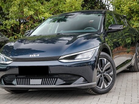 2023 Kia EV6 Standard Range I, синий, 3330000 рублей, вид 2
