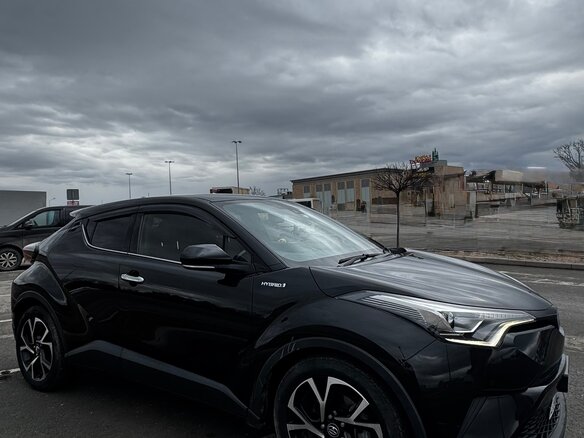 2017 Toyota C-HR I, чёрный, 2150000 рублей - вид 3