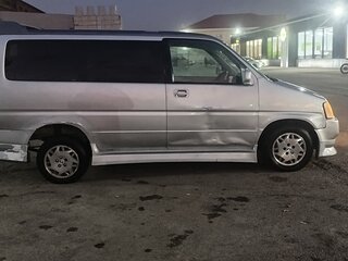 1999 Honda Stepwgn I, серый, 320000 рублей, вид 4
