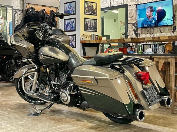2012 Harley-Davidson CVO Road Glide, чёрный, 1500000 рублей - вид 7