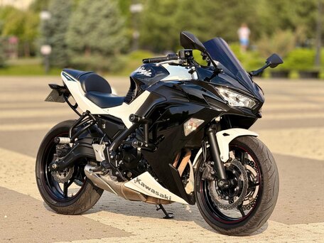 2021 Kawasaki Ninja 650, чёрный, 900000 рублей, вид 1
