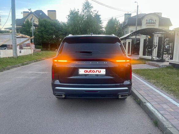 2023 Exeed VX I, серый, 2800000 рублей - вид 2