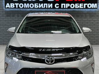 2015 Toyota Camry VII (XV50) Рестайлинг, серебристый, 1870000 рублей, вид 3