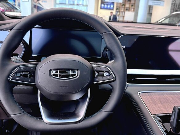 2025 Geely Monjaro I Рестайлинг, белый, 4954990 рублей - вид 7