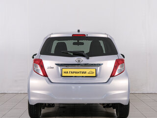 2013 Toyota Vitz III (XP130), серый, 709000 рублей, вид 5