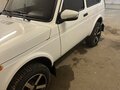 2017 Lada (ВАЗ) 2121 (4x4) Urban I Рестайлинг, белый, 900000 рублей - вид 3