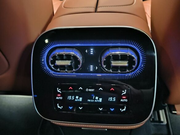 2026 Mercedes-Benz S-Класс 580 Long 4MATIC VII (W223) Рестайлинг, чёрный, 31360000 рублей - вид 17